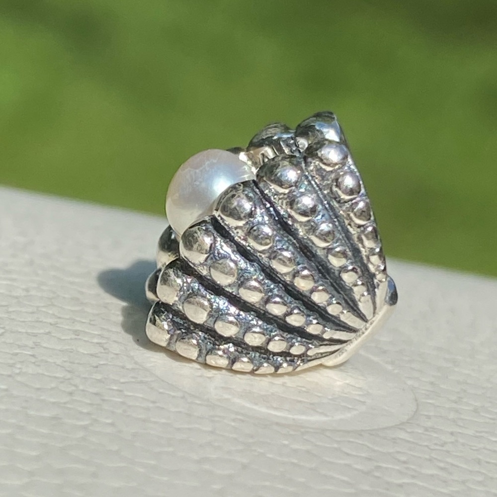 Pandora Oyster Pearl Charm